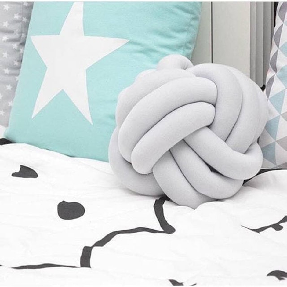 Knot Ball Pillow 3 Knot Translation missing: id.activerecord.decorators.item_part_image/alt