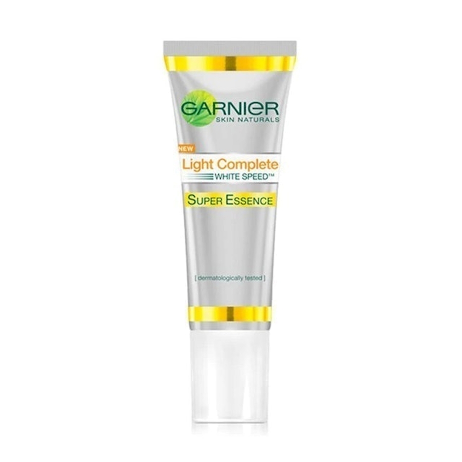 Garnier Light Complete White Speed Super Essence Translation missing: id.activerecord.decorators.item_part_image/alt