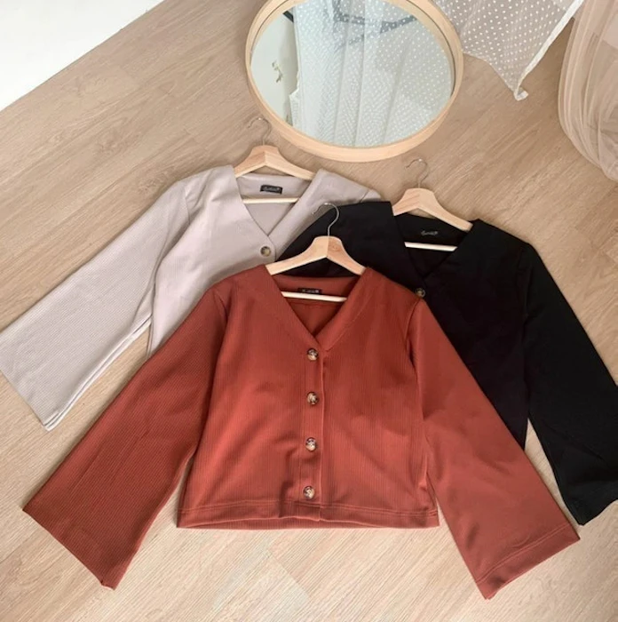 Riana Cardigan Translation missing: id.activerecord.decorators.item_part_image/alt