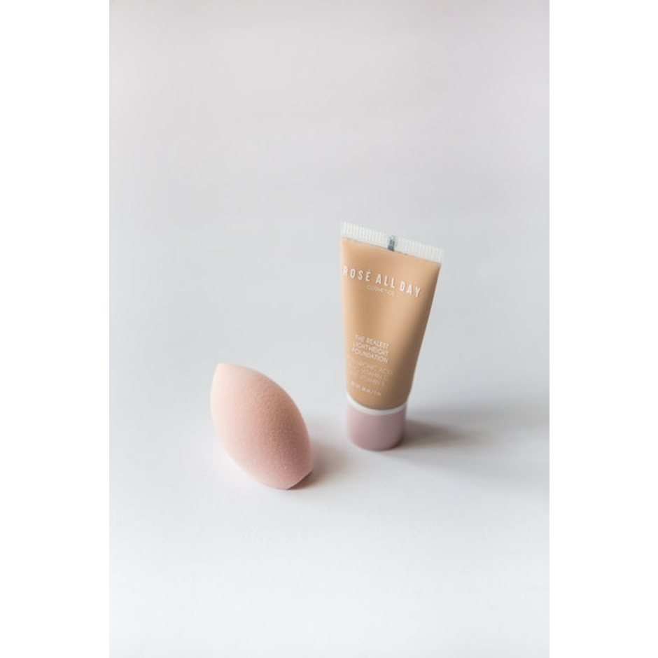 Rosé All Day Little Bean Beauty Sponge Translation missing: id.activerecord.decorators.item_part_image/alt