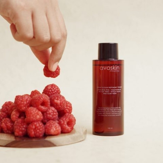 Avoskin Miraculous Refining Toner Translation missing: id.activerecord.decorators.item_part_image/alt