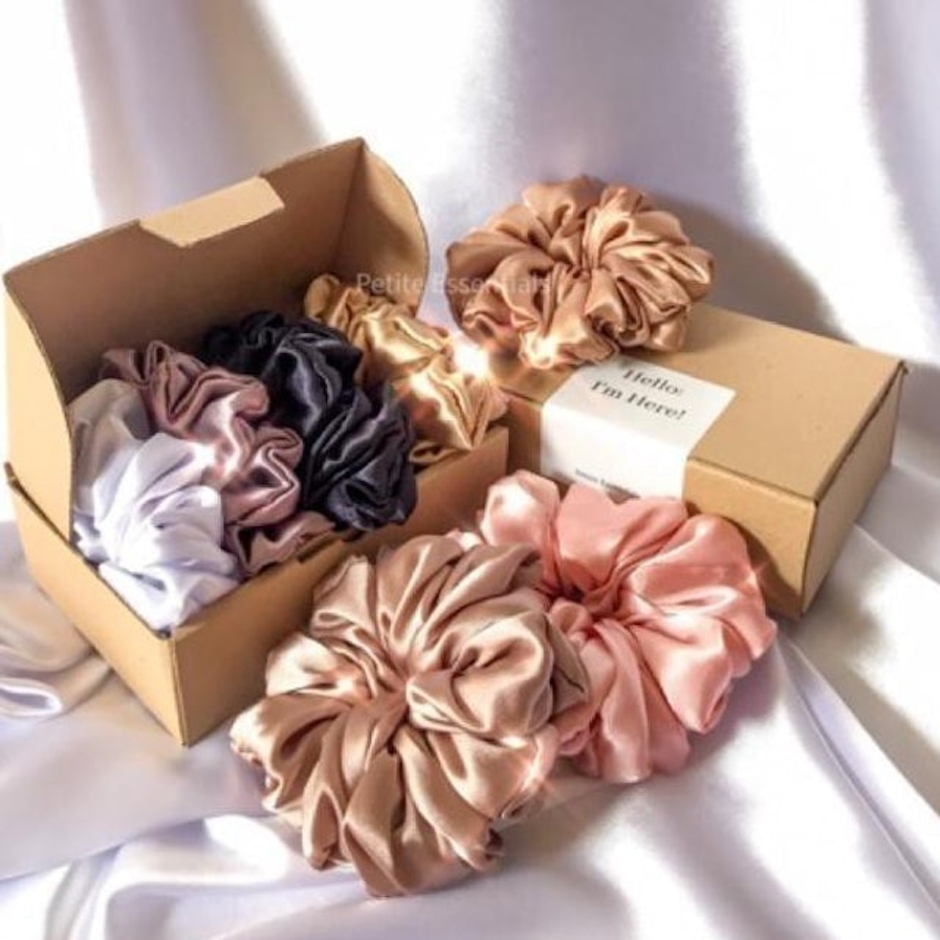 Petit Essentials Basic Sateen Scrunchies Series Translation missing: id.activerecord.decorators.item_part_image/alt