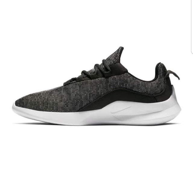 NIKE  Viale Premium Translation missing: id.activerecord.decorators.item_part_image/alt