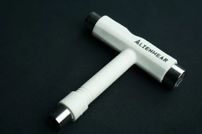 Alienwear T Tools Skateboard Translation missing: id.activerecord.decorators.item_part_image/alt