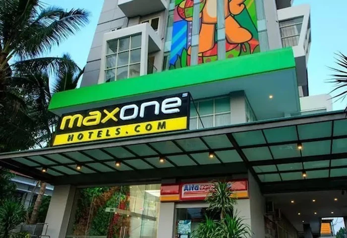 Maxone Hotels Malang Translation missing: id.activerecord.decorators.item_part_image/alt