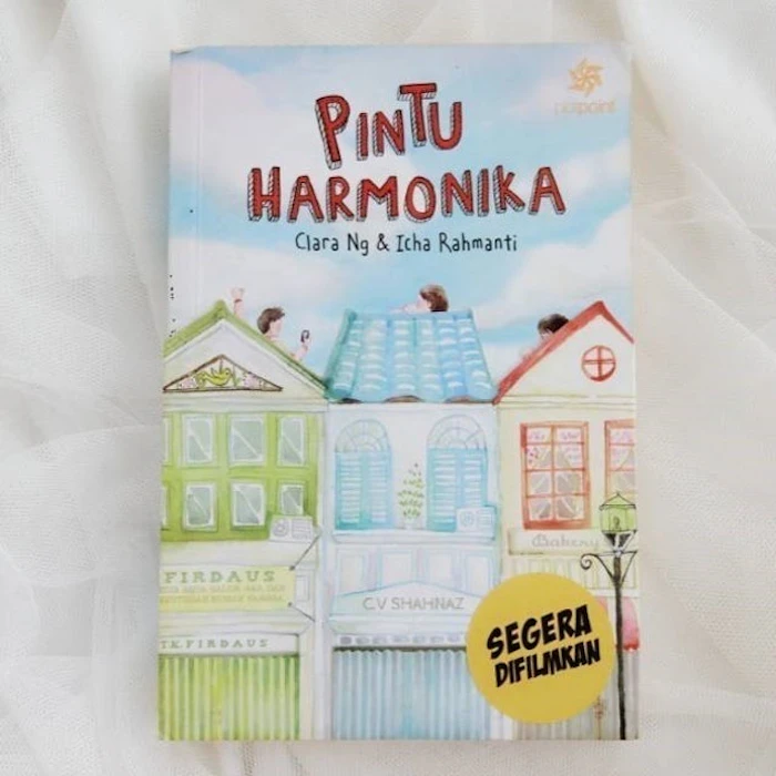 Clara Ng dan Icha Rahmanti Pintu Harmonika Translation missing: id.activerecord.decorators.item_part_image/alt
