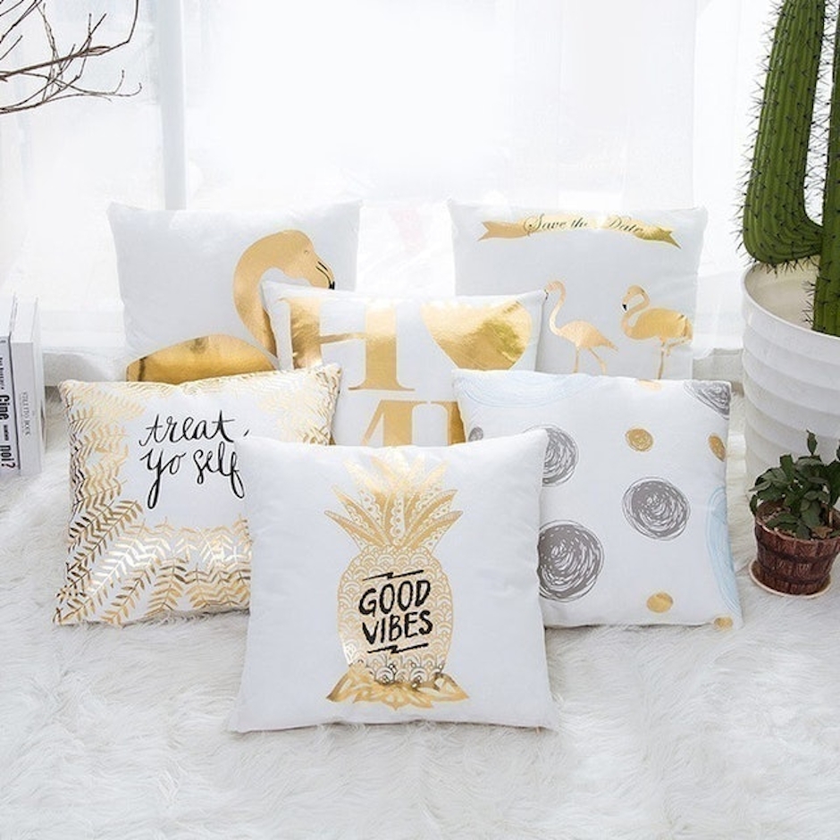 Sarung Bantal Dekorasi Translation missing: id.activerecord.decorators.item_part_image/alt
