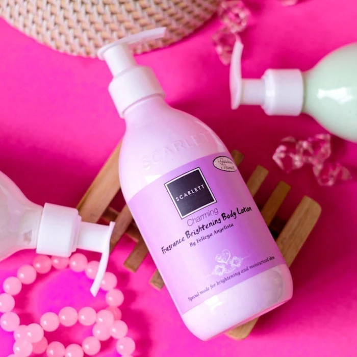 Scarlett Whitening Body Lotion Charming Translation missing: id.activerecord.decorators.item_part_image/alt
