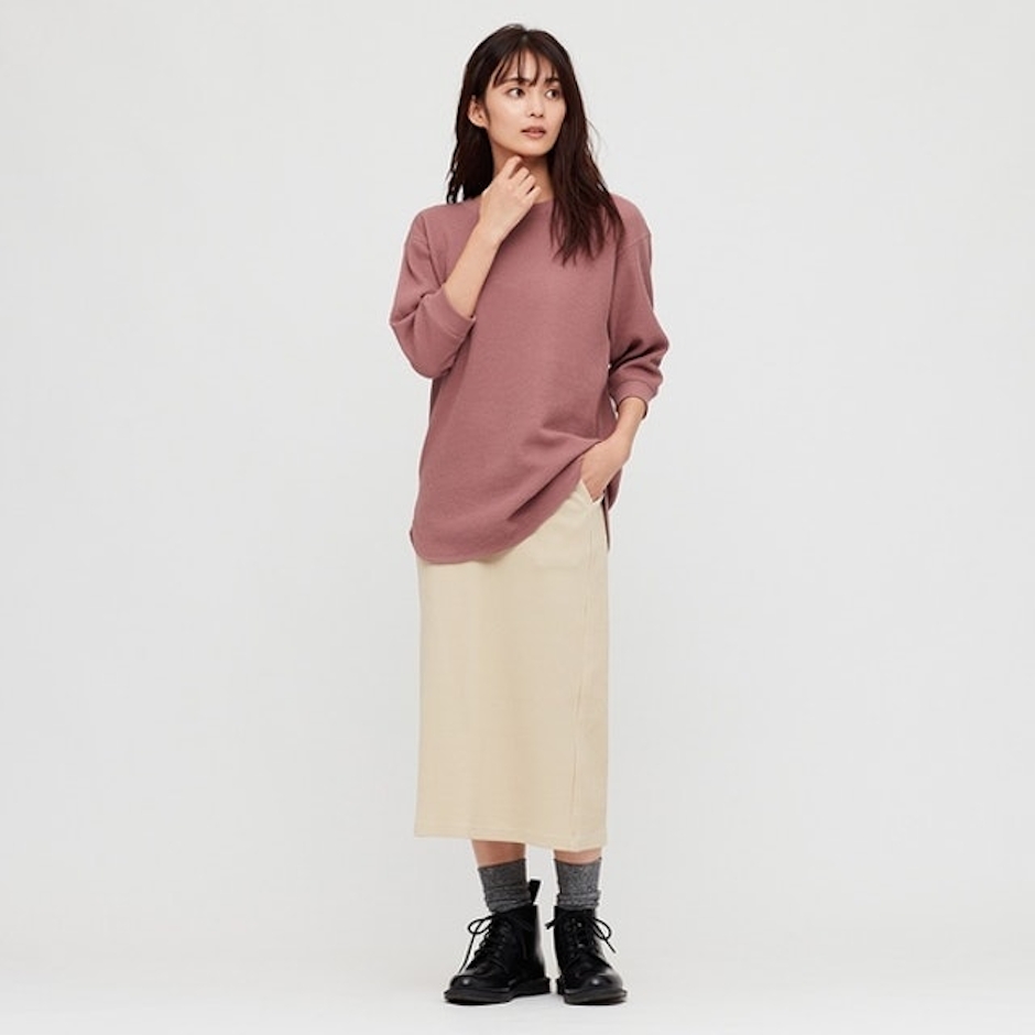 UNIQLO Women T-shirt Waffle Crew Neck Lengan 3/4 Translation missing: id.activerecord.decorators.item_part_image/alt