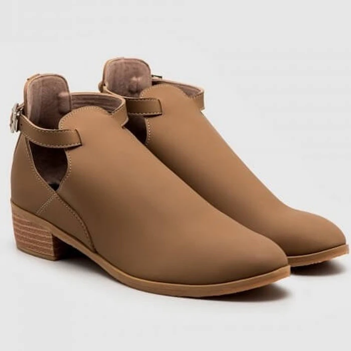 Adorable Projects Oguya Brown Boots Translation missing: id.activerecord.decorators.item_part_image/alt