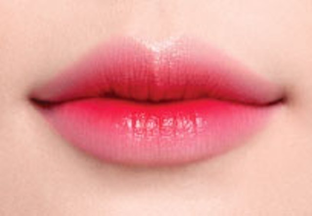 Amore Pacific Laneige Two Tone Lip Bar Translation missing: id.activerecord.decorators.item_part_image/alt