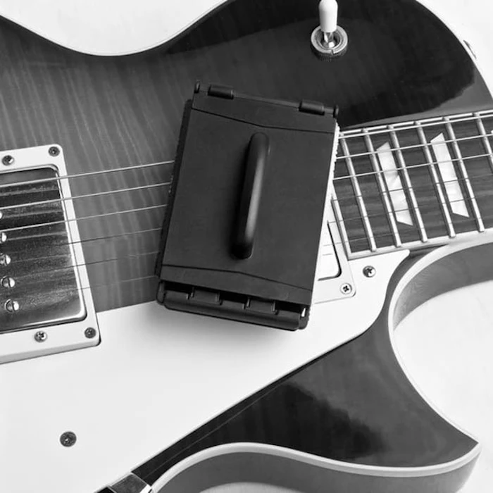 Sikat Penggosok Pembersih Senar Gitar Translation missing: id.activerecord.decorators.item_part_image/alt