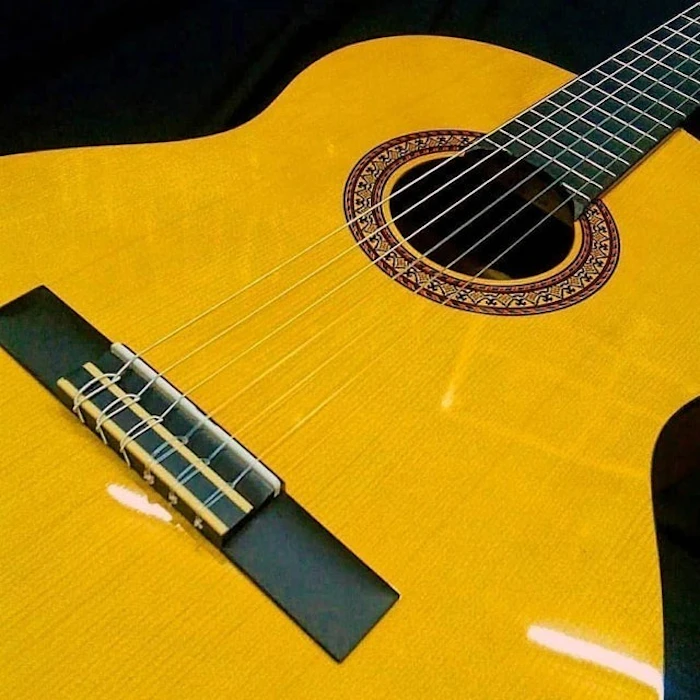 Yamaha Gitar Klasik Translation missing: id.activerecord.decorators.item_part_image/alt