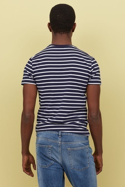 H&M Patterned T-shirt Muscle Fit Translation missing: id.activerecord.decorators.item_part_image/alt