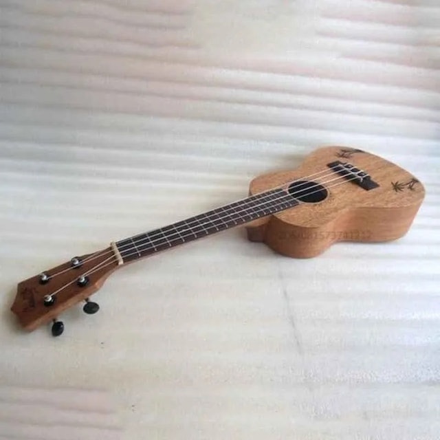 Cowboy Concert Ukulele Translation missing: id.activerecord.decorators.item_part_image/alt