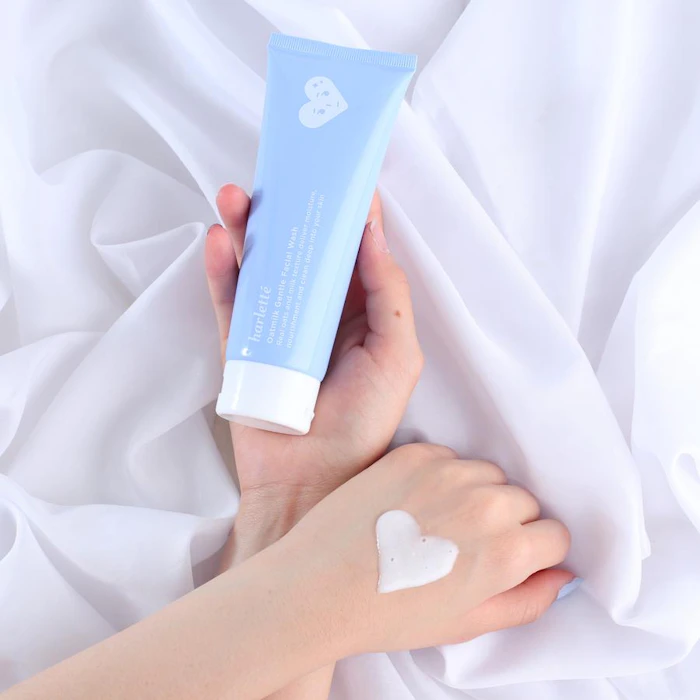 Harlette Oatmilk Gentle Facial Wash Translation missing: id.activerecord.decorators.item_part_image/alt