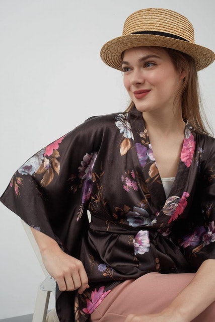 Berrybenka  Brigit Floral Kimono Translation missing: id.activerecord.decorators.item_part_image/alt