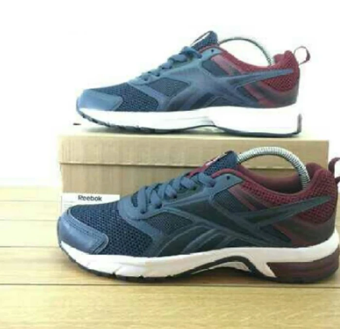 Reebok Pheehan Run 4.0 Translation missing: id.activerecord.decorators.item_part_image/alt
