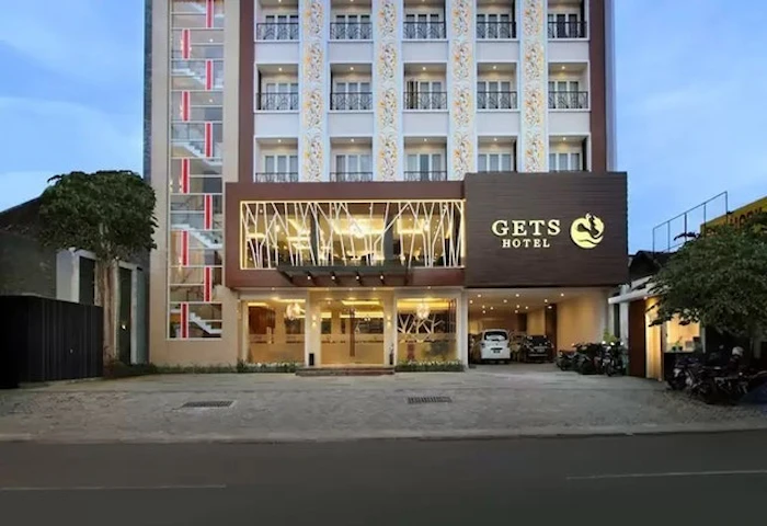 GETS Hotel Translation missing: id.activerecord.decorators.item_part_image/alt