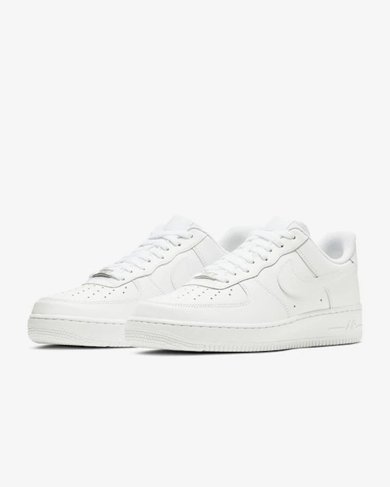 Nike Men's Shoe Air Force 1 '07 Translation missing: id.activerecord.decorators.item_part_image/alt