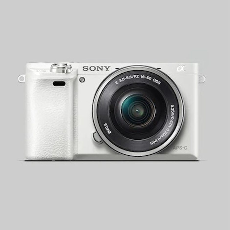 Sony α6000 E-mount camera with APS-C Sensor Translation missing: id.activerecord.decorators.item_part_image/alt
