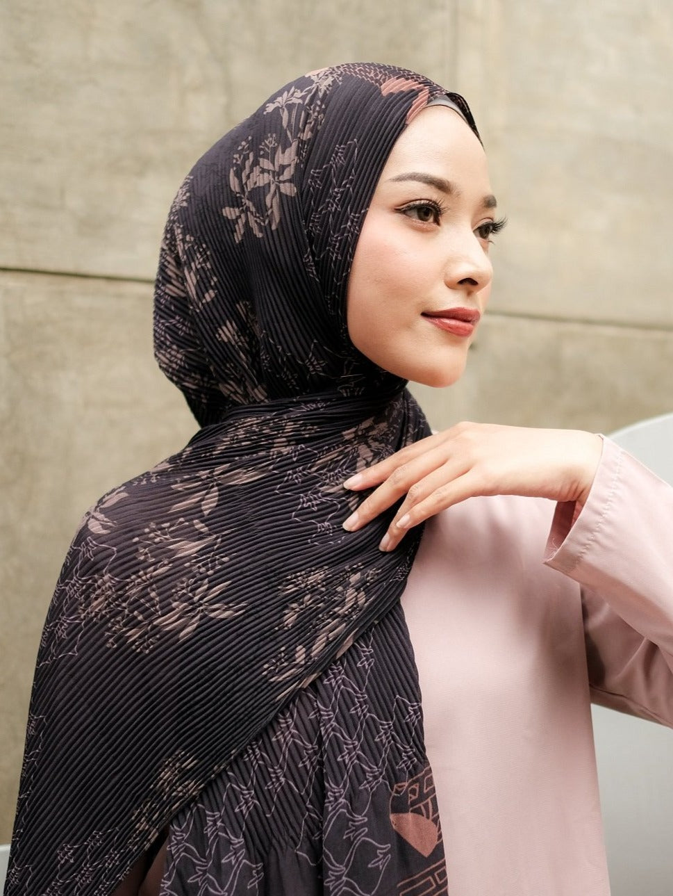 Bea Jam Pashmina Plisket - Jelita Indonesia - Edisi Palembang