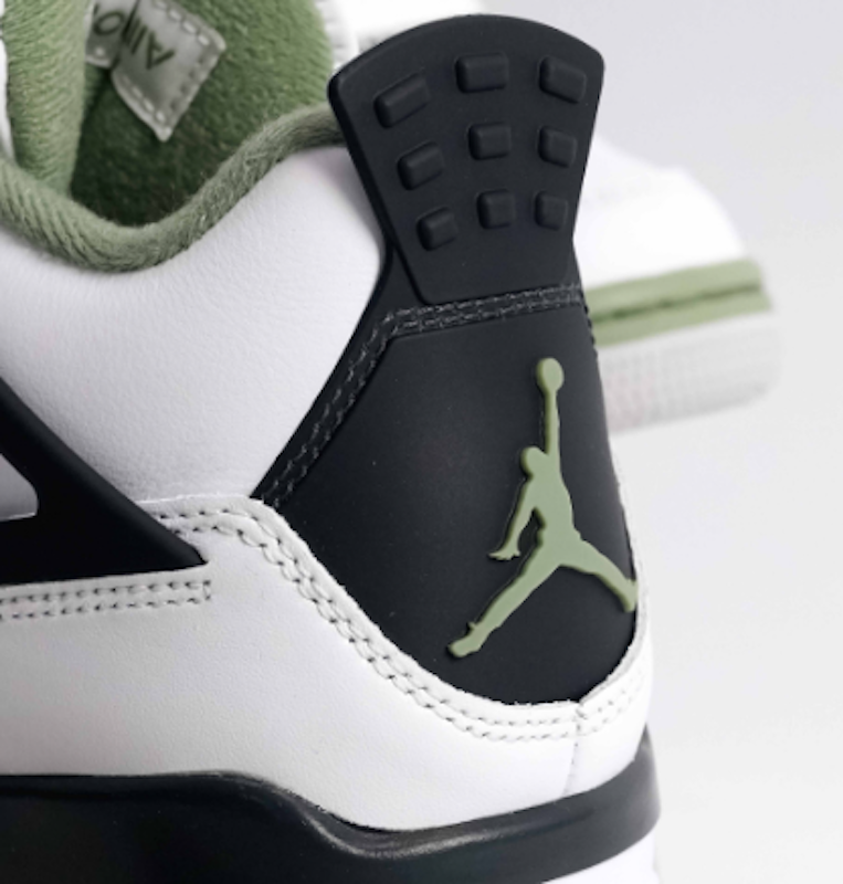 Air Jordan 4 Seafoam 3