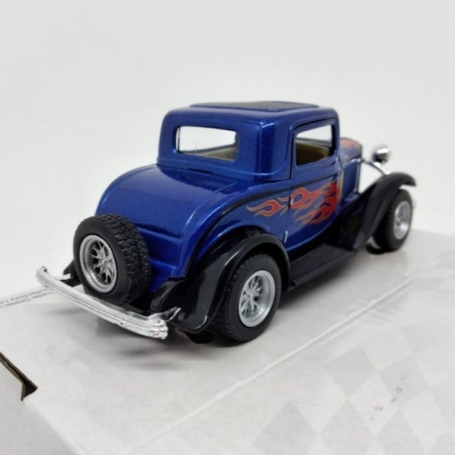KiNSMART  1932 Ford 3-Window Coupe