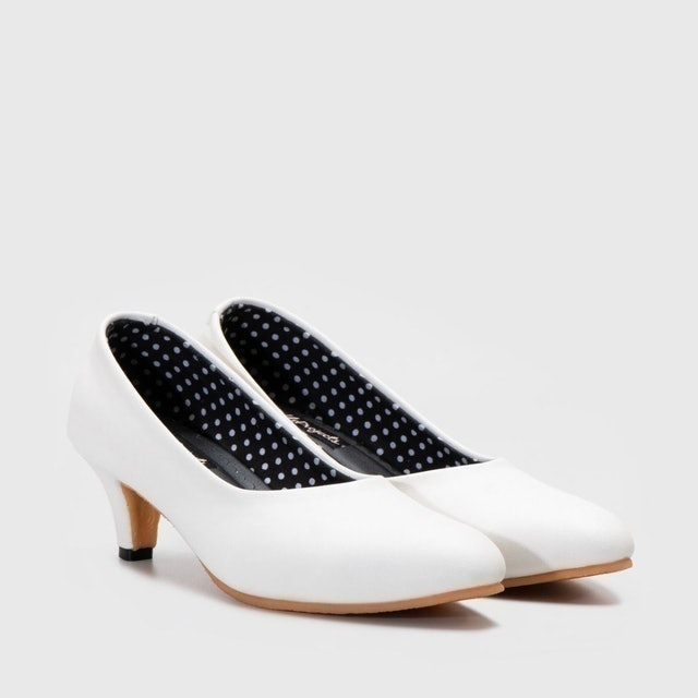 Adorable Projects Jenewa Heels