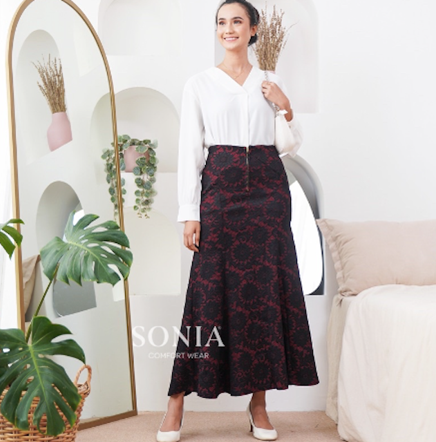 Nala Lace Mermaid Skirt