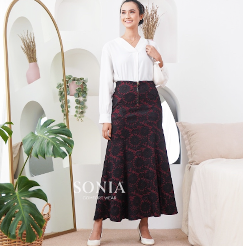 Nala Lace Mermaid Skirt 2