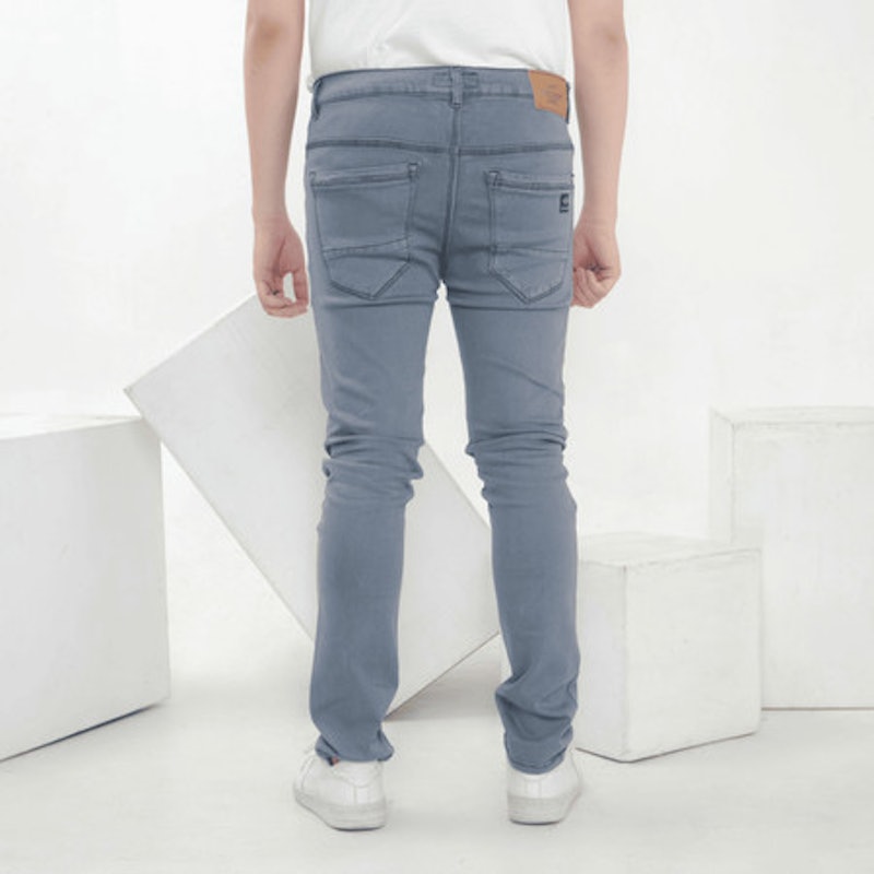 Zweckout Label Celana Jeans Pria Sobek 2