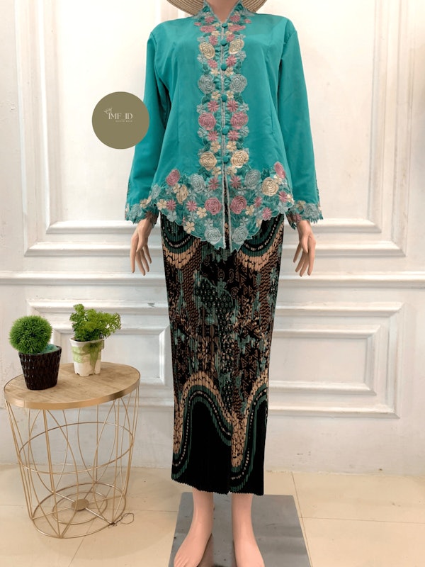 IMF Kebaya Encim Bordir Motif Bunga 3