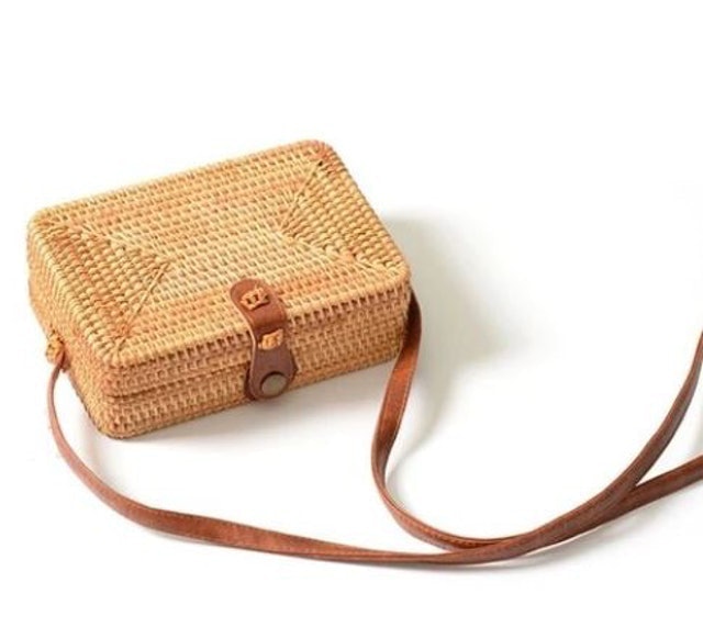 Tas Rotan Kotak Medium 