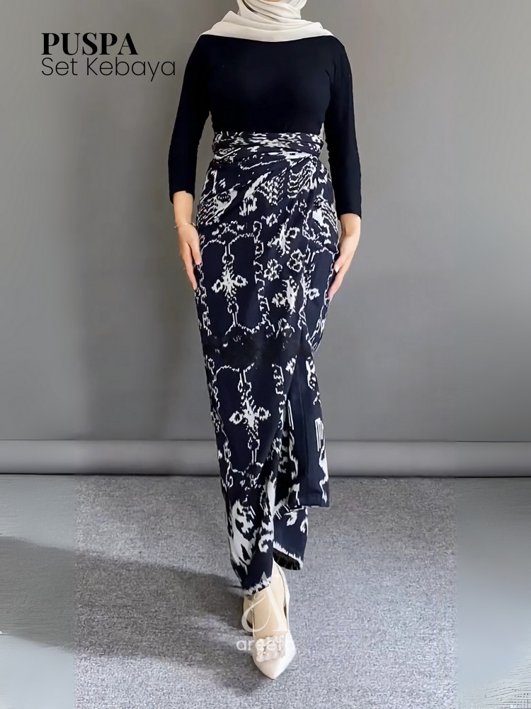 Areefa Puspa Kebaya Set