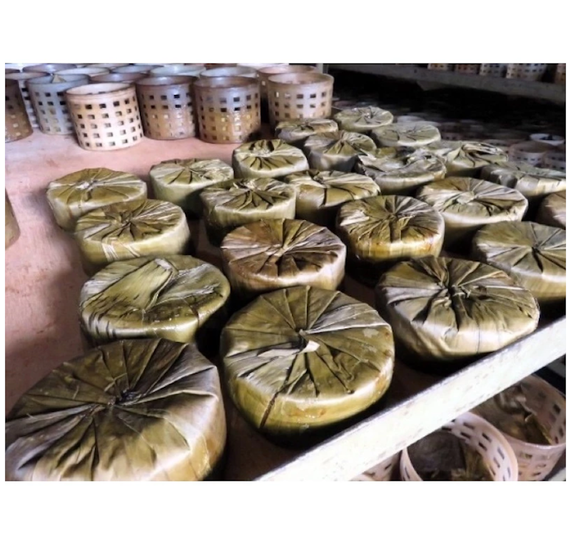 Ny. Lauw (Lauw Kim Wie) Kue Keranjang 5