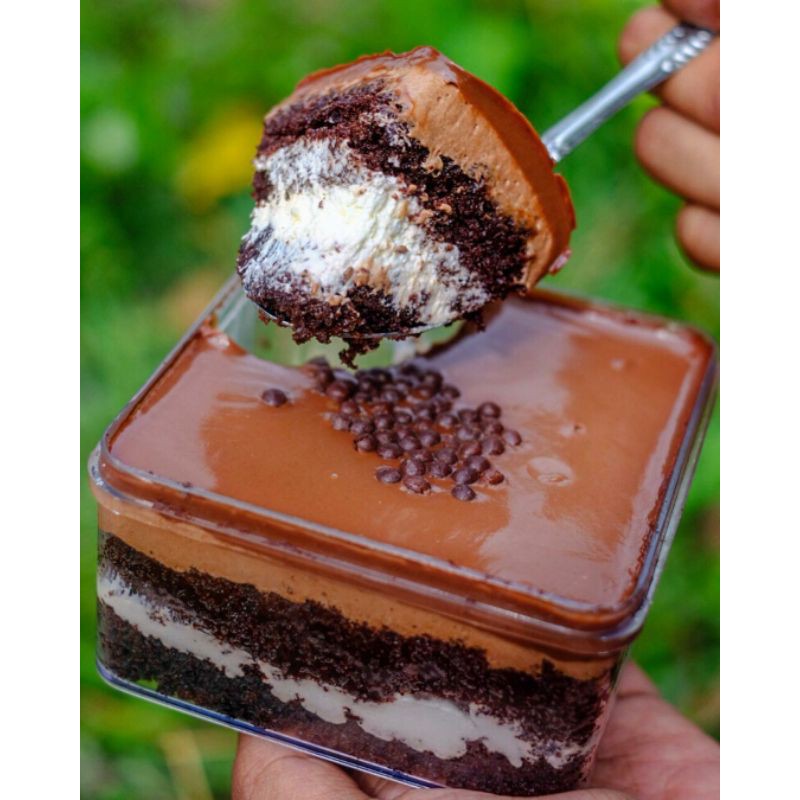 Bittersweet by Najla Turkish Dessert Box