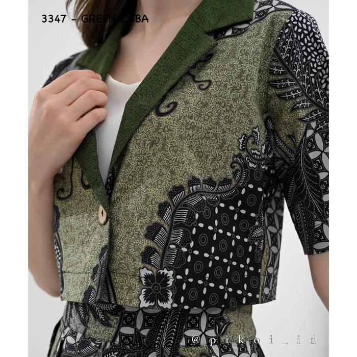 Pikoi_id  Pikoi_id Atasan Batik Wanita Modern/Crop Top