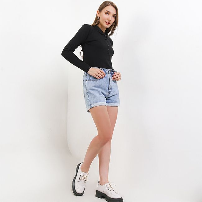 Almyra In Black 4