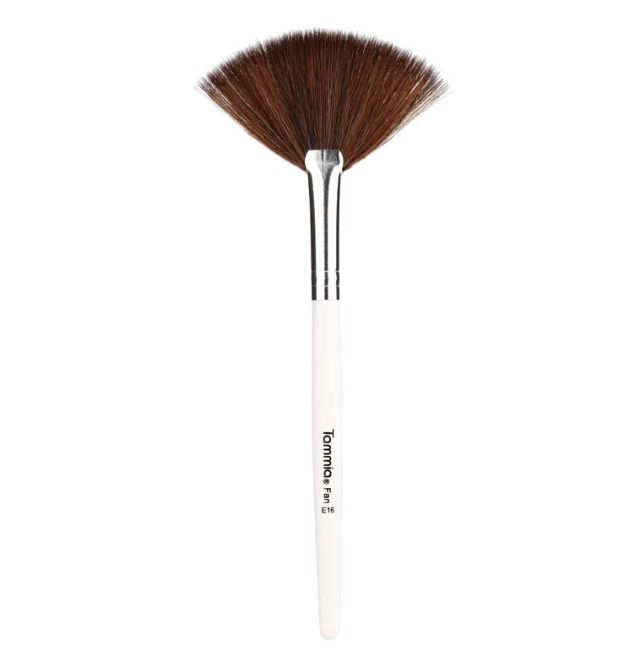 Tammia Fan Brush ｜ E16