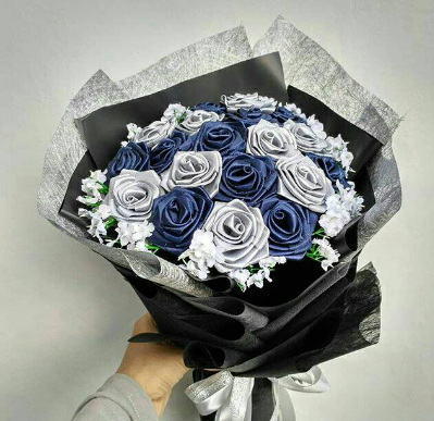Buket Bunga Mawar Satin + Baby's Breath 2