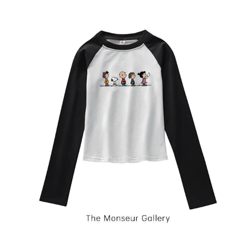 The Monseur Gallery Crop Top Slimfit Snoopy Family Raglan T-shirt 2