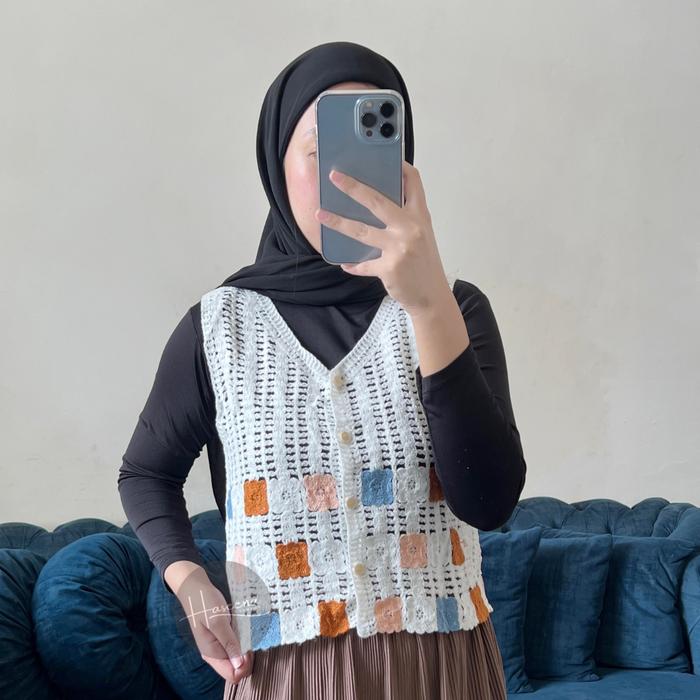 Haseena Fashion Haseena Outer Hafiy Motif Bunga