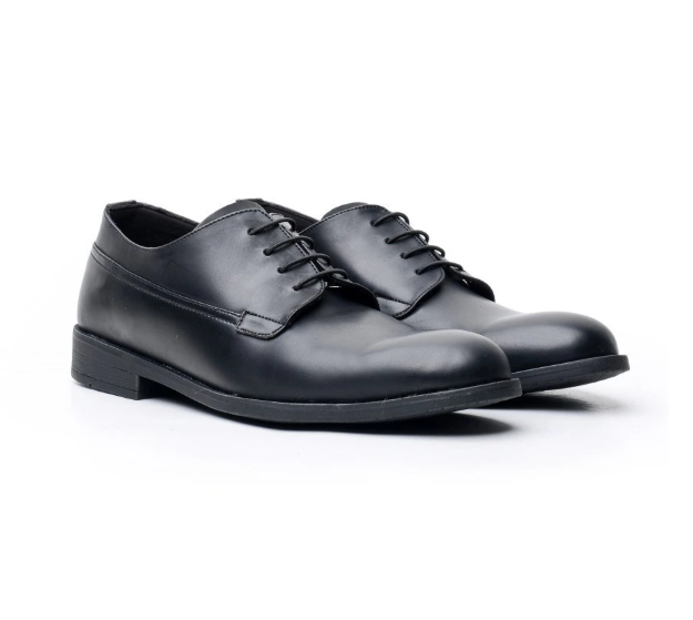 10 Rekomendasi Sepatu Kerja untuk Pria Terbaik (Terbaru Tahun 2026) 5