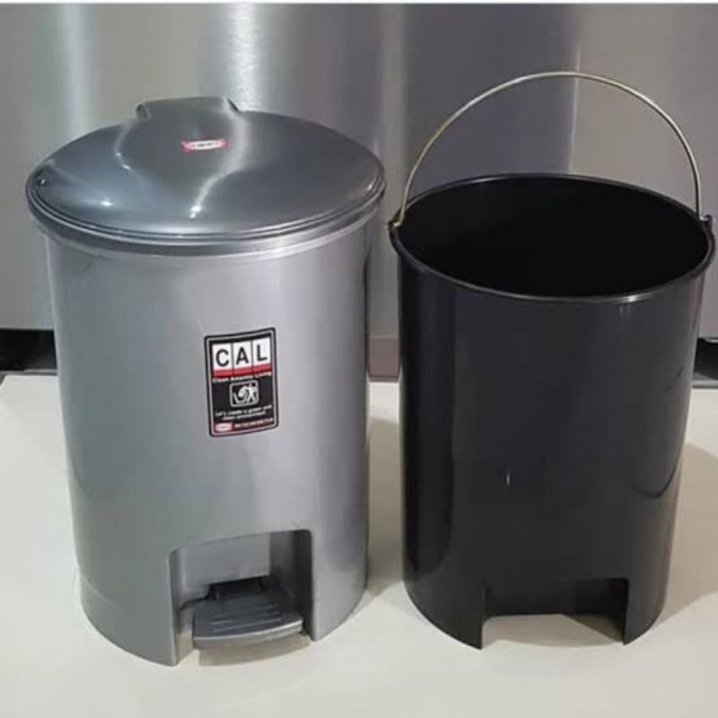Tempat Sampah Plastik Dengan Injakan 10 L 840S