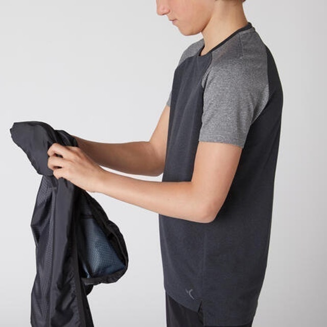 Decathlon DOMYOS W500 Jakket Senam Berpori Ultra Ringan 962289