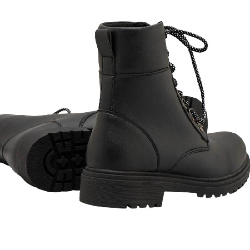 Wickle Boots 2