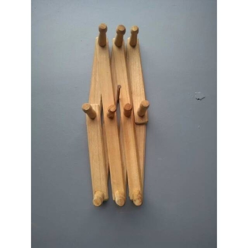 Gantungan Baju Kayu Lipat 3