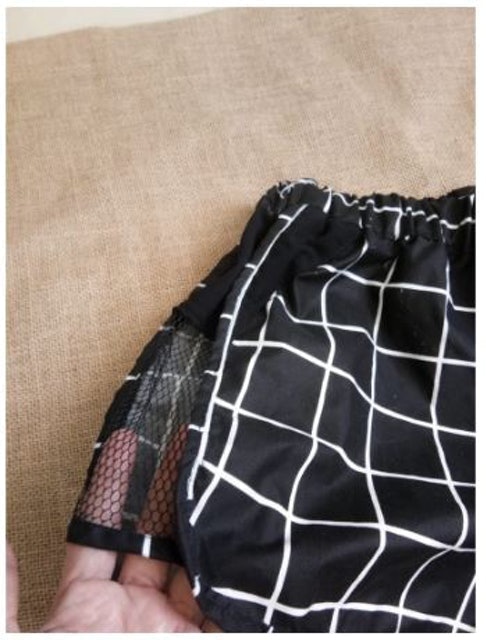 Hot Pants Sporty Monokrom  4