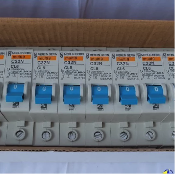 Merlin Gerin MCB Multi9 6 A CL6 3
